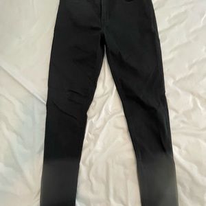 Levi’s W28 L32 women’s black jeans